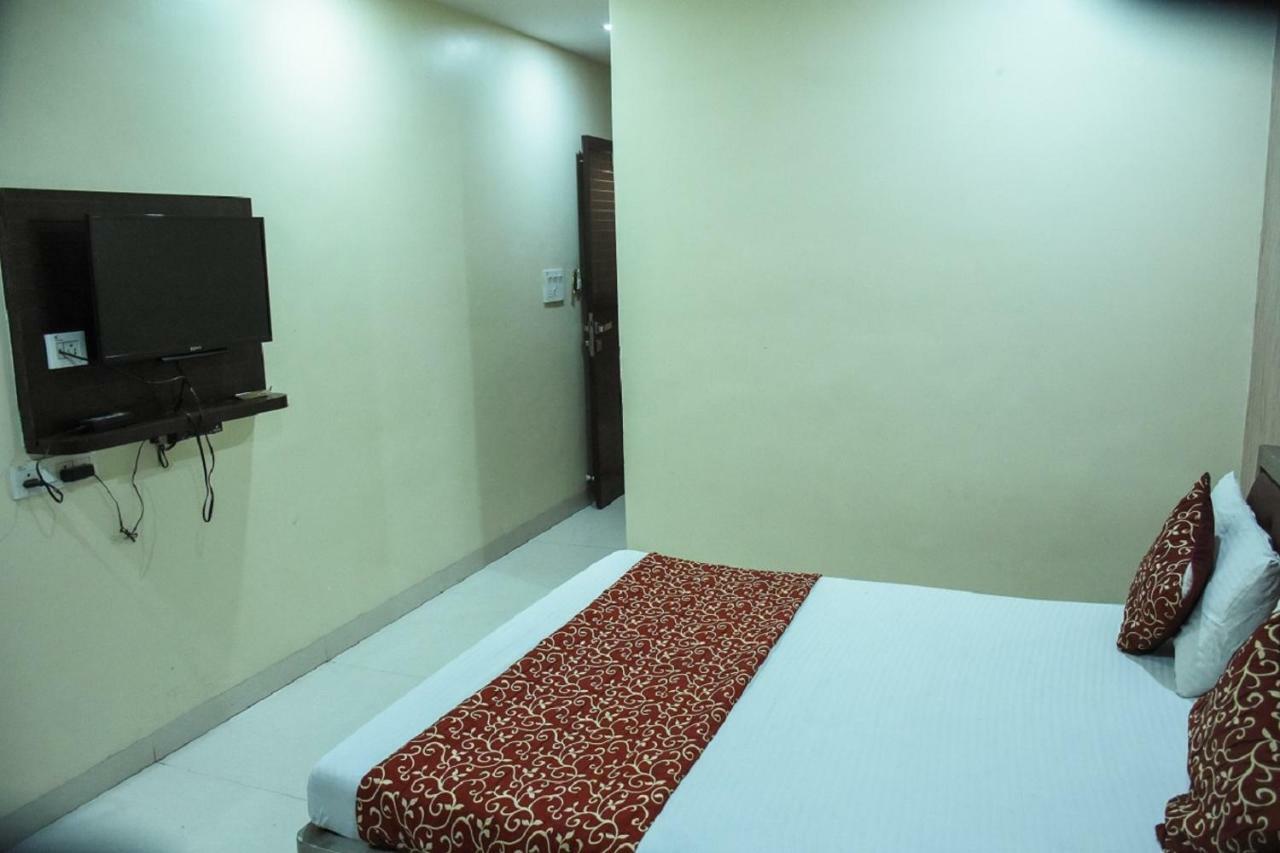 Hotel Dilip Indore Exterior photo